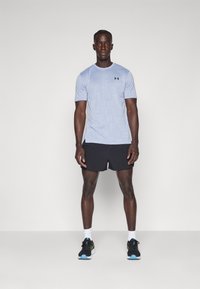 Under Armour TECH VENT GEOTESSA  - T-Shirt sport - starlight/black