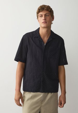 Next, REGULAR FIT - TEXTURED BRODERIE SHORT SLEEVE SHIRT  . - Chemise - ecru