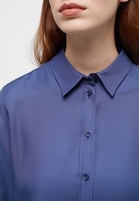Eterna VISCOSE SHIRT - REGULAR FIT - Button-down blouse - indigo
