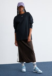 Nike Sportswear DUNK - Matalavartiset tennarit - white/worn blue