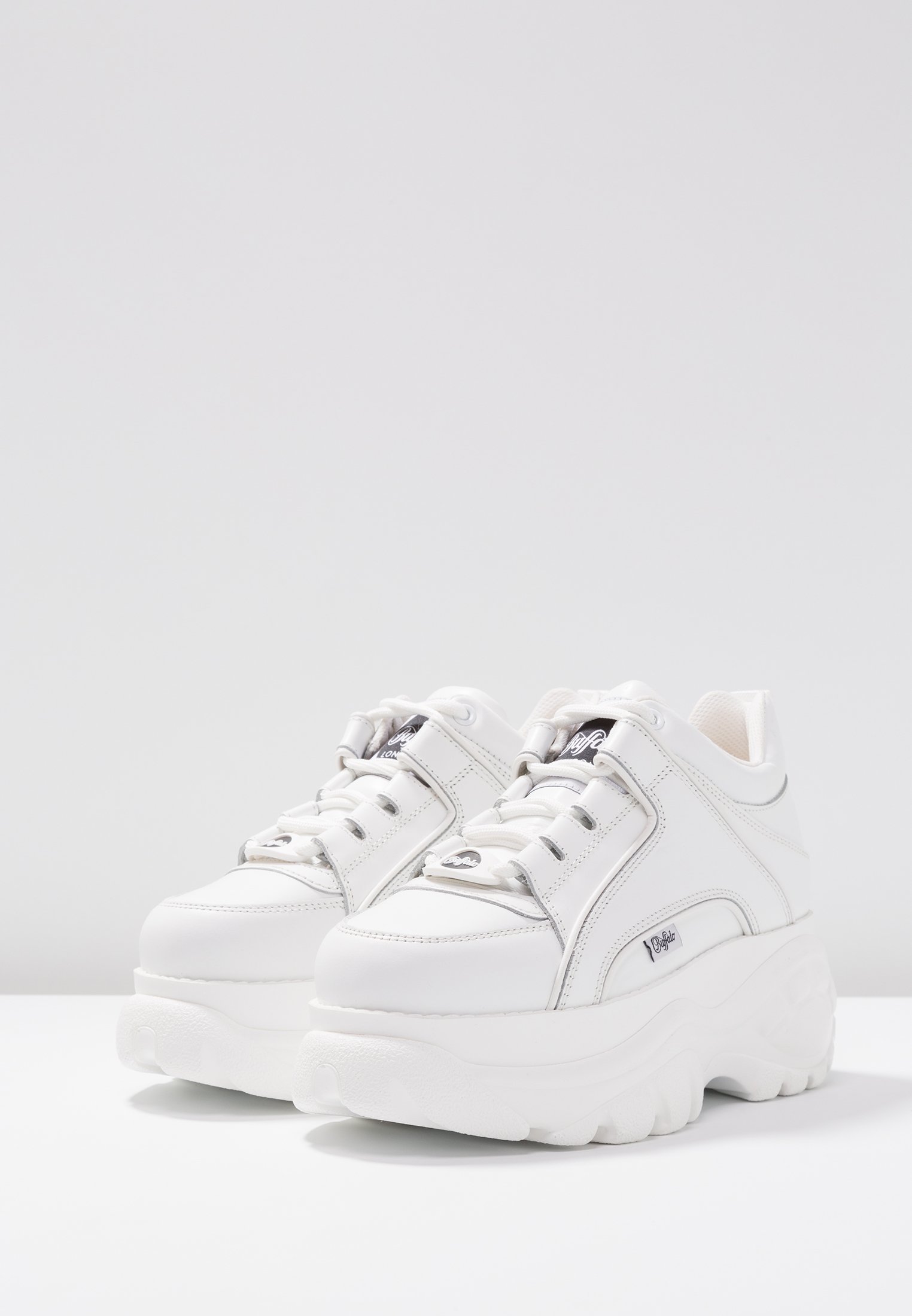 Buffalo London Joggesko blancohvit Zalando.no Buffalo London Joggesko white multicolor Zalando.no