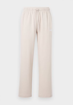 Nike Sportswear, CLUB VARSITY PANT - Παντελόνι φόρμας - light orewood brown/phantom/white
