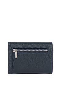 Portafoglio in pelle blu navy con una finitura testurizzata, caratterizzato da cuciture blu a contrasto e una tasca con zip argentata sul davanti.