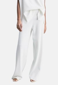 Mango ANNE-A - Pantaloni - white
