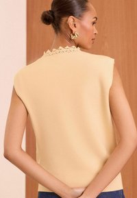 Love & Roses REGULAR FIT - V NECK - Felső - ivory white