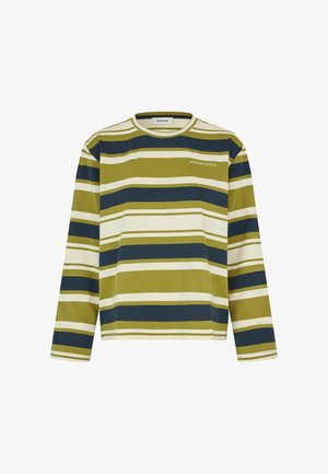 Hosszú ujjú ing, amely olívazöld, tengerészkék és fehér vízszintes csíkokkal díszített, a mellrészen kis "MODSTRÖM" logóval.