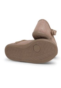 Pisamonas MERCEDITAS ADHERENTE    EN METALIZADO - Scarpe primi passi - maquillaje