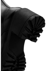 Derimod Botas - black