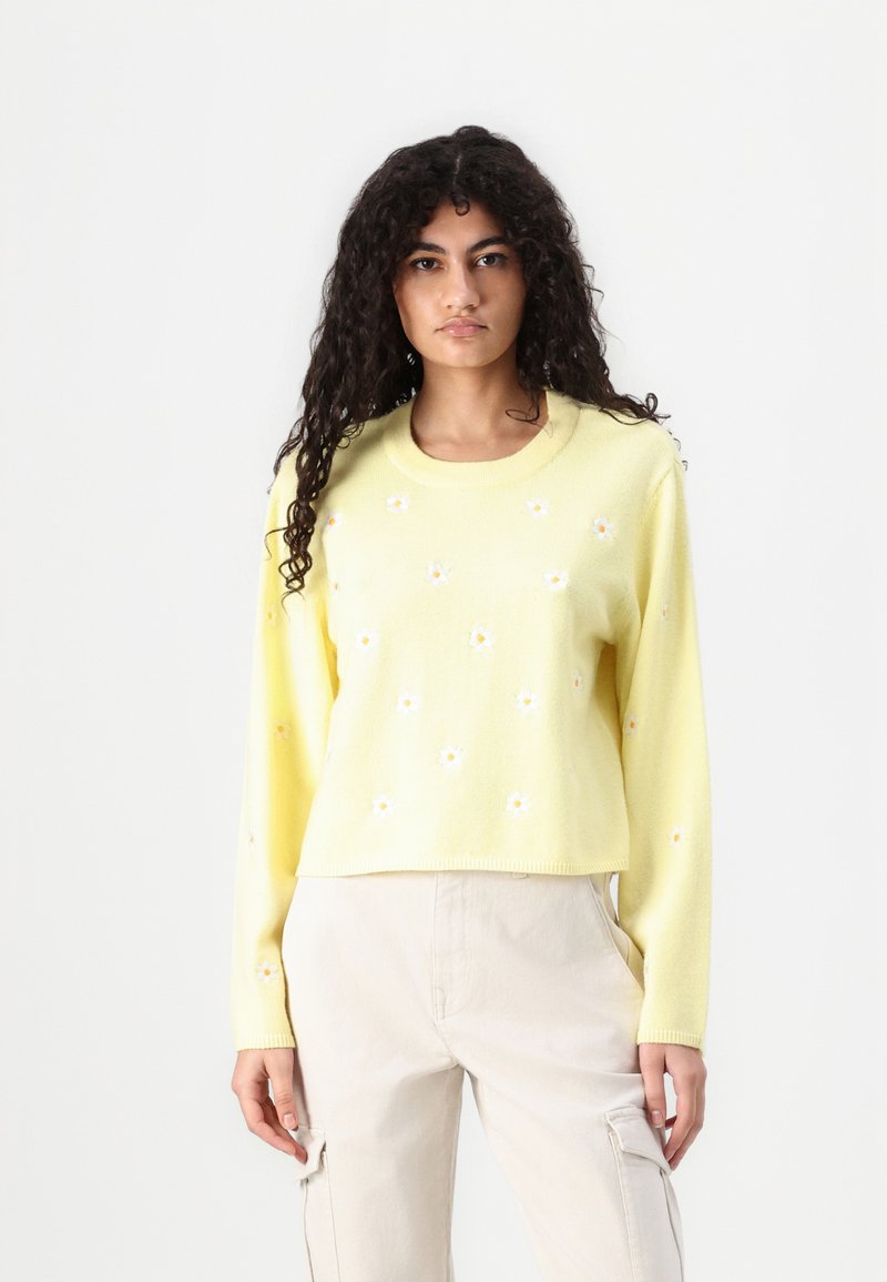 Object OBJTHESS WIDE SLEEVE PULLOVER - Strikkegenser - lemon meringue/white