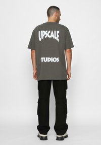 Upscale by Mister Tee UNISEX - T-shirts print - darkgrey