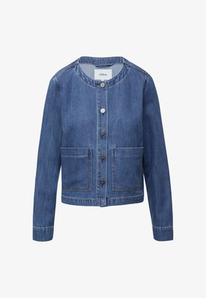 Veste en denim à col rond, cinq boutons, deux poches avant et un lavage bleu foncé. Présente une coupe structurée et des accents de couture.