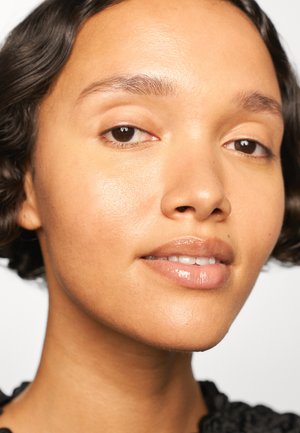 BARE WITH ME CONCEALER SERUM - Concealer - medium golden