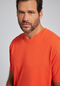 JP1880 Basic T-shirt - orange