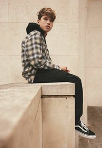 Next LONG SLEEVE REGULAR FIT - Ing - black white
