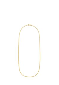 Goldfarbene Metalkette mit einem glatten, schlanken Kettendesign, ausgestattet mit einem klassischen Karabinerhaken. Die Länge ermöglicht das Layering mit anderen Schmuckstücken.