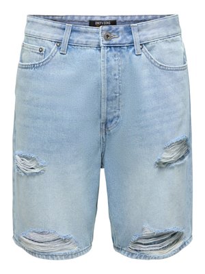 Vaaleansiniset denim-shortsit, joissa kuluneita repeämiä molemmissa lahkeissa, edessä nappi, vetoketju ja vyölenkit.