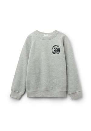 - Bluza