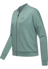Chaqueta bomber verde menta con cierre de cremallera frontal, cuello y puños acanalados, con un sutil logo en el pecho y una textura de tela suave.