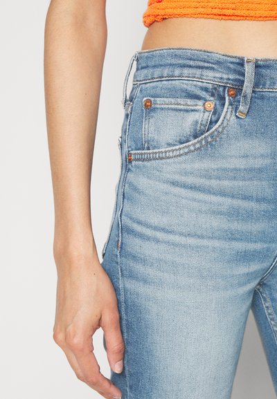 RE/DONE STOVE PIPE - Straight leg jeans - synth fade