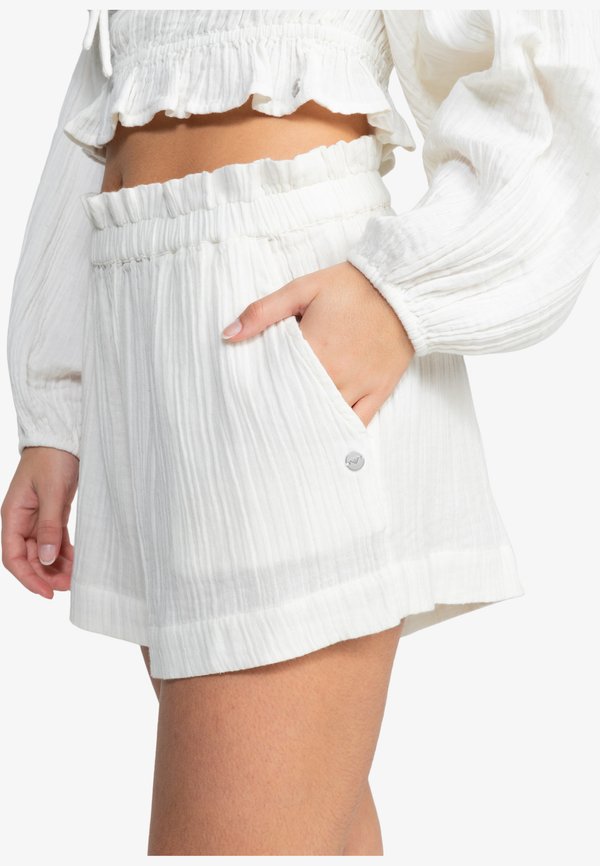 WHAT A VIBE - Shorts - wbs4