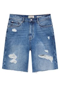 Shorts en denim bleu clair avec des détails déchirés, des ourlets effilochés et un design à cinq poches. Comprend une fermeture par bouton et zip à l'avant.