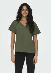 ONLY NORMAL GESCHNITTEN RUDHALS  - T-shirt basic - khaki