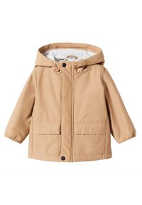 Giacca leggera color beige con cappuccio, dotata di chiusura a zip e bottoni, polsini elastici e due tasche frontali. Interno foderato in grigio chiaro.