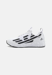 Επιλέχθηκε, white/black