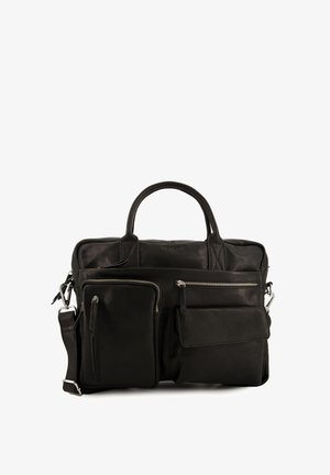Schwarze Lederhandtasche mit mehreren Reißverschluss- und Klappentaschen, doppelten Griffen und einem verstellbaren Schultergurt. Strukturiertes Finish.
