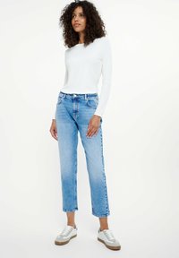 Thumbnail Image 2