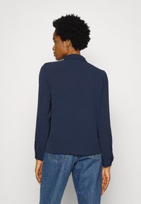 JDY JDYBROOKE LS NOOS - Blusa com botões - black iris