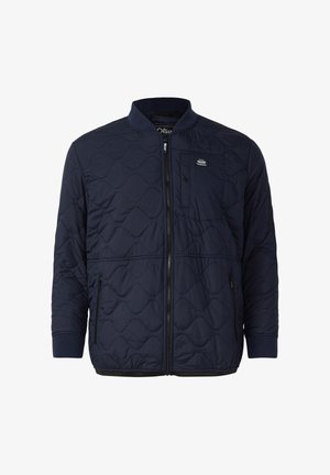 Granatowa pikowana kurtka z przednim zamkiem błyskawicznym, prążkowanym kołnierzem i mankietami, dwoma kieszeniami bocznymi na zamek oraz małą kieszenią na piersi z naszywką z logo.