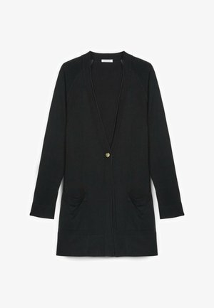 Schwarzer langer Cardigan aus weichem Strickstoff, mit tiefem V-Ausschnitt, Einzelknopfverschluss, zwei Fronttaschen und gerippten Bündchen.
