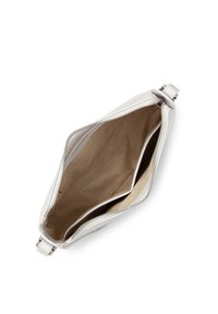 Borsa in pelle bianca con chiusura a zip, dotata di un interno beige e un compartimento suddiviso per l'organizzazione. Texture liscia in tutto.