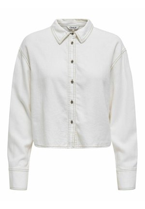 Przycięta biała koszula denimowa z długimi rękawami, zapięciem na guziki z przodu, kołnierzykiem w szpic i kontrastowymi detalami ściegów.