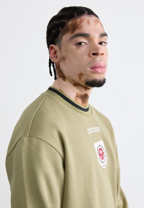 adidas CREWNECK - Sudadera - orbit green — photo 4