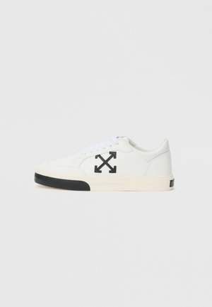 VULC LOW - Sportcipő - white/black