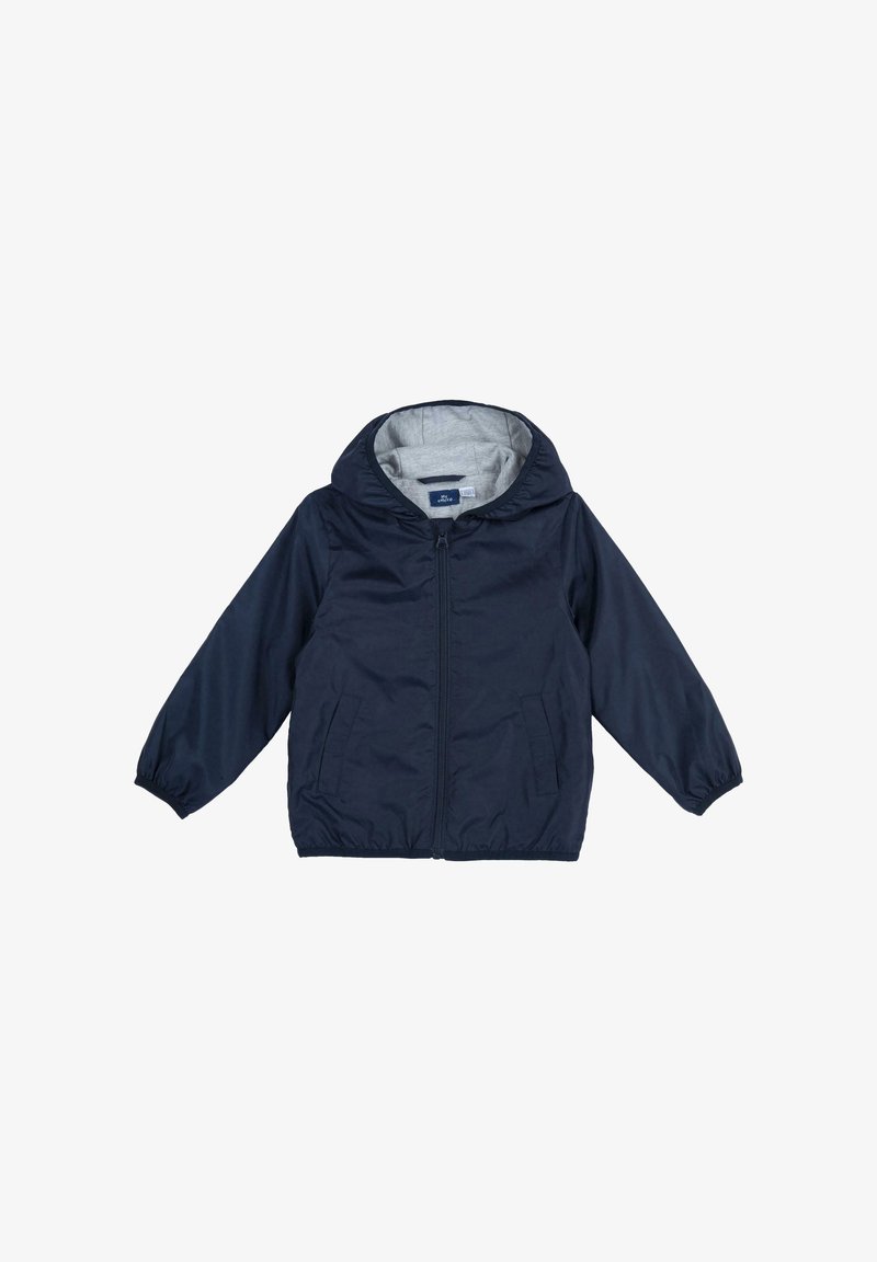 Veste légère bleu marine avec une doublure de capuche grise, une fermeture éclair à l'avant, des poignets élastiques et des poches latérales. Présente un design décontracté.