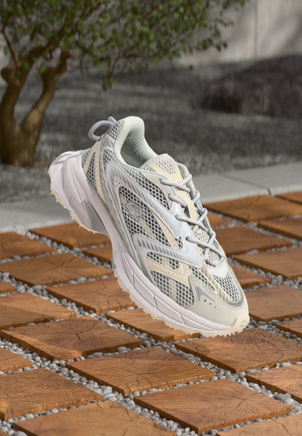 L003 NEO SHOT 125 - Sneaker low