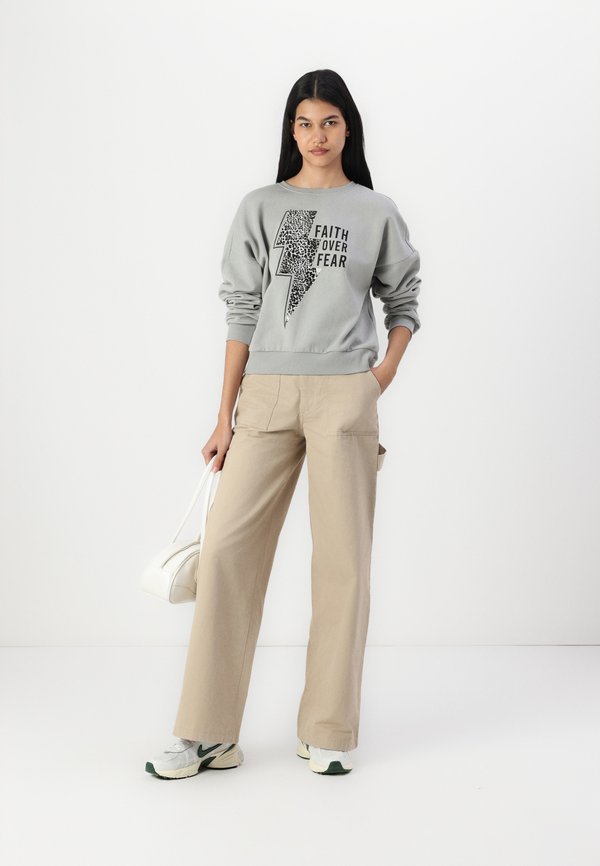 ONLRUNA O NECK BOX - Sweatshirt2