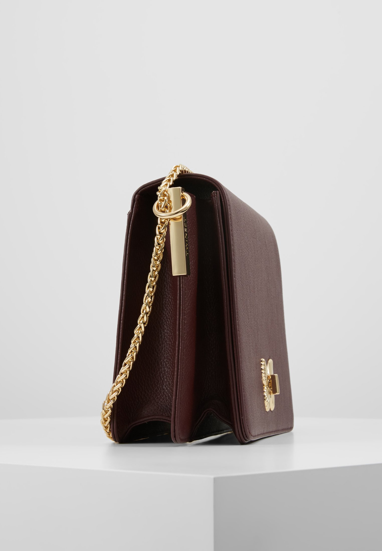 TWINSET BEA BAG Håndveske beet red Zalando.no TWINSET BEA BAG Håndveske nero Zalando.no