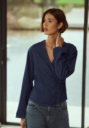 Next REGULAR FIT - N. PREMIUM ASYMMETRICAL WRAP - Blusa - rinse denim