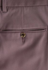 Next MOTIONFLEX  TAILORED - Kostymbyxor - purple