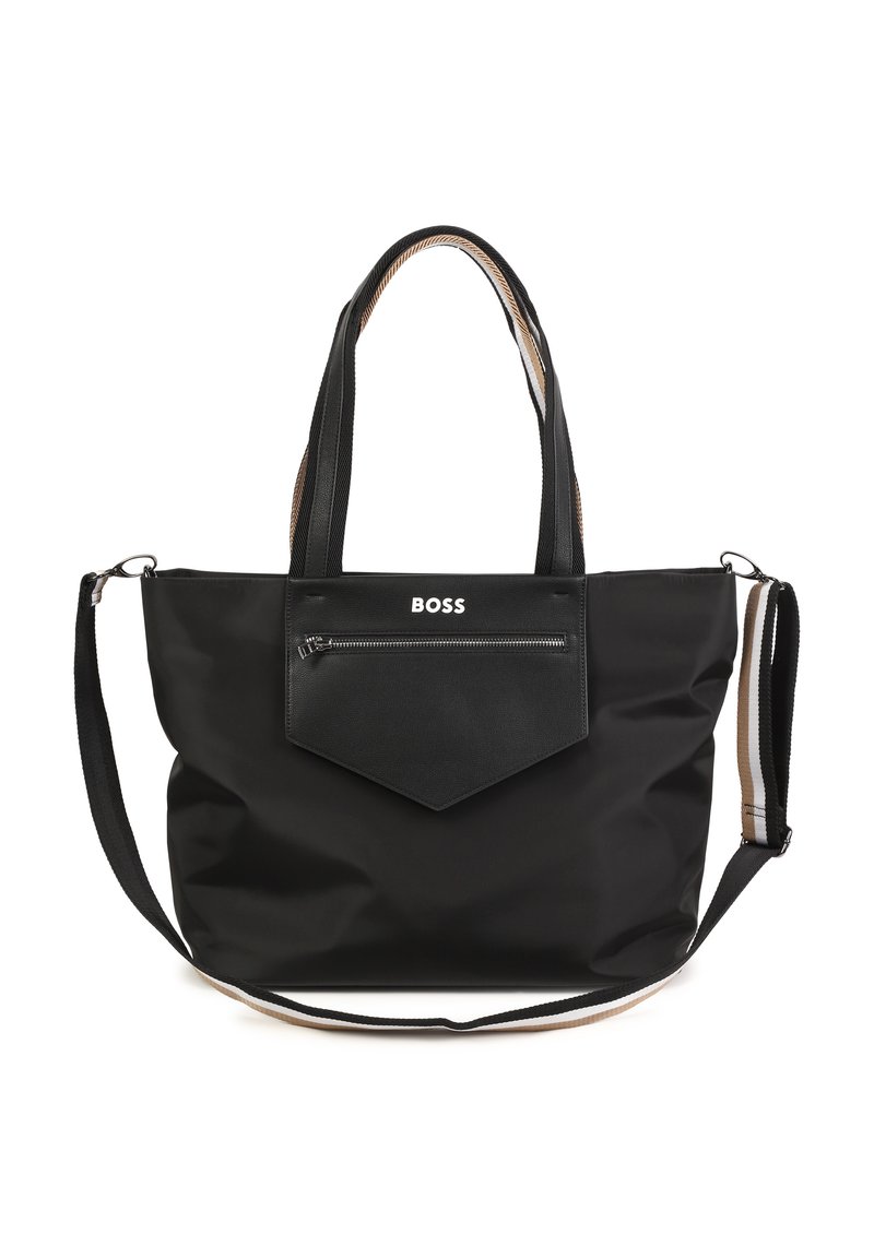 Μαύρη τσάντα tote με υφή ναυλον σώμα, λεία δερμάτινη μπροστινή τσέπη, διπλά χερούλια και αποσπώμενος ιμάντας ώμου.
