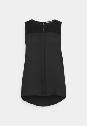 Blouse noire sans manches avec détails en dentelle sur le haut de la poitrine et le dos, encolure ronde et ourlet arrière légèrement plus long.