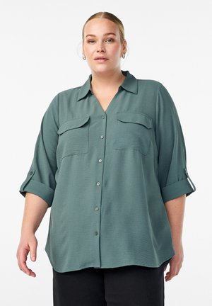 FLASH - MIT BRUSTTASCHEN UND 3/4-ÄRMELN - Bluza z gumbi - balsam green