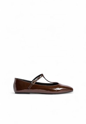 Bailarinas con hebilla - brown