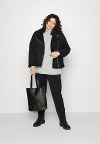 ONLY Carmakoma CARDIANA BONDED AVIATOR JACKET - Casaco de inverno - black