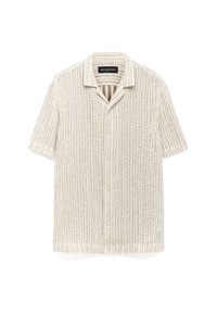 Lichtbeige shirt met korte mouwen, voorzien van een gestructureerd geribbeld ontwerp, knoopsluiting en gespreide kraag. De stof is lichtgewicht en luchtig.