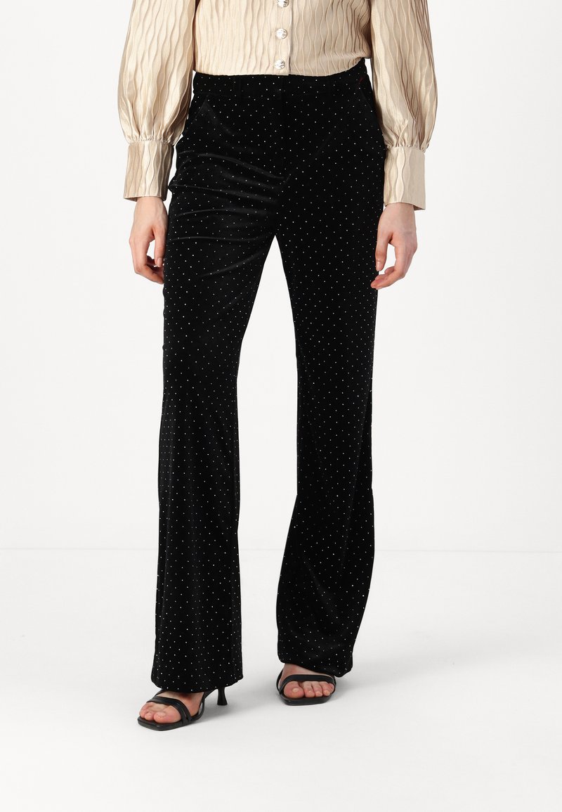 YAS YASHELLA PANT - Trousers - black